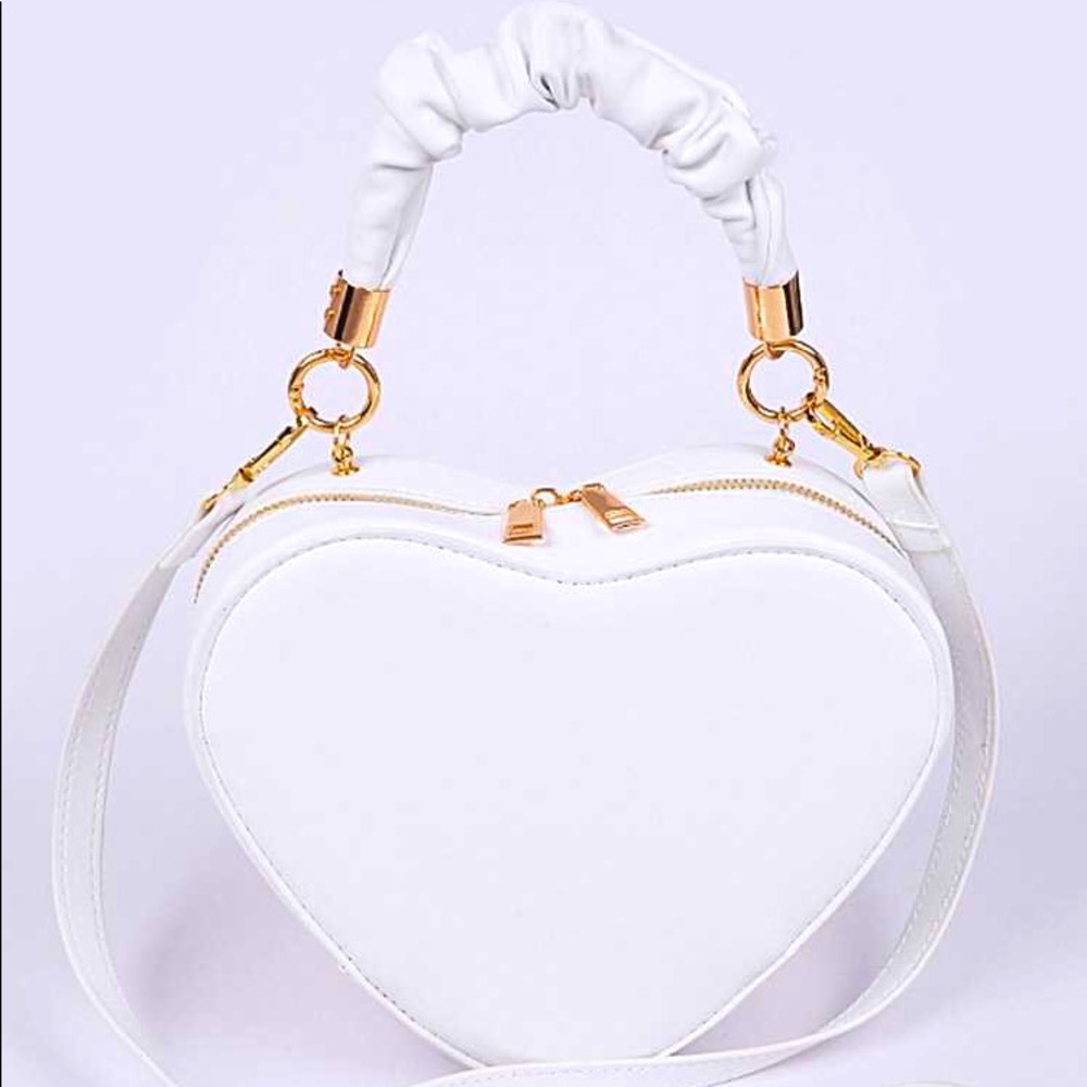 White Vegan Leather Heart Shaped Crossbody Shoulder Bag - Picture 2 of 2